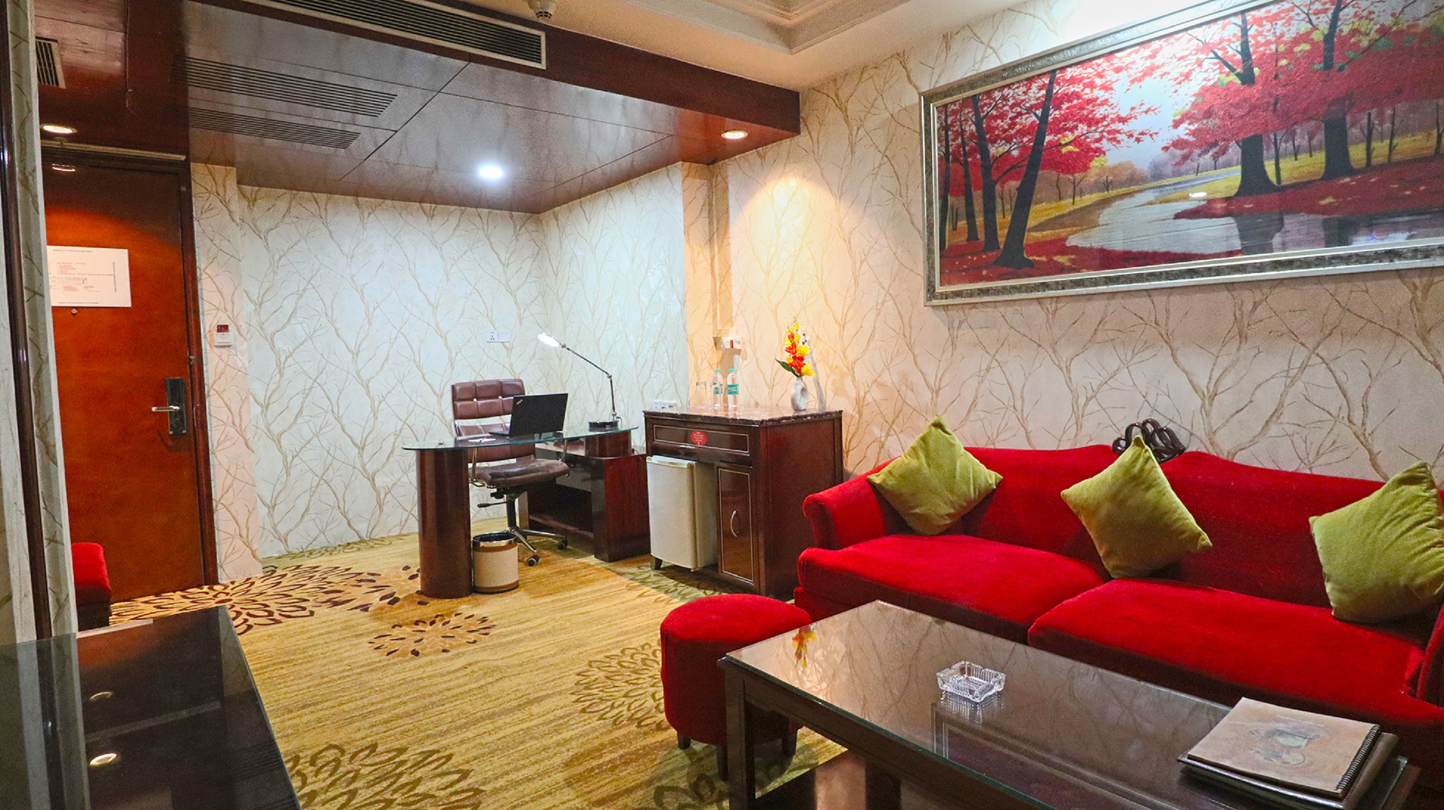 904/royal suite 1.jpg